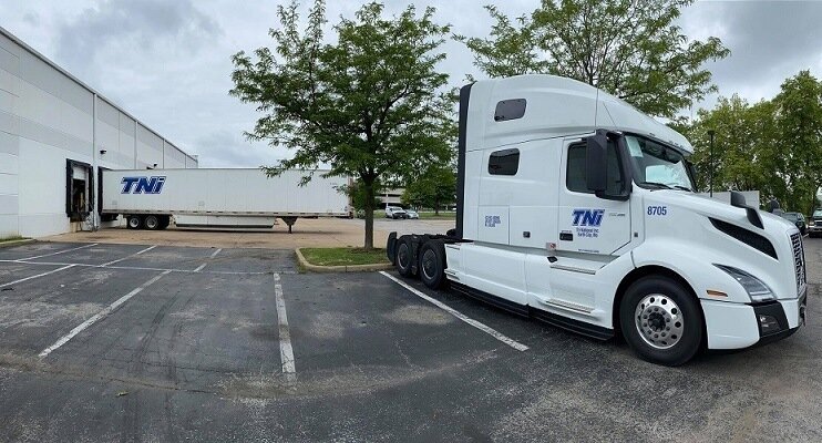 Tni trucks parked 400 compressed